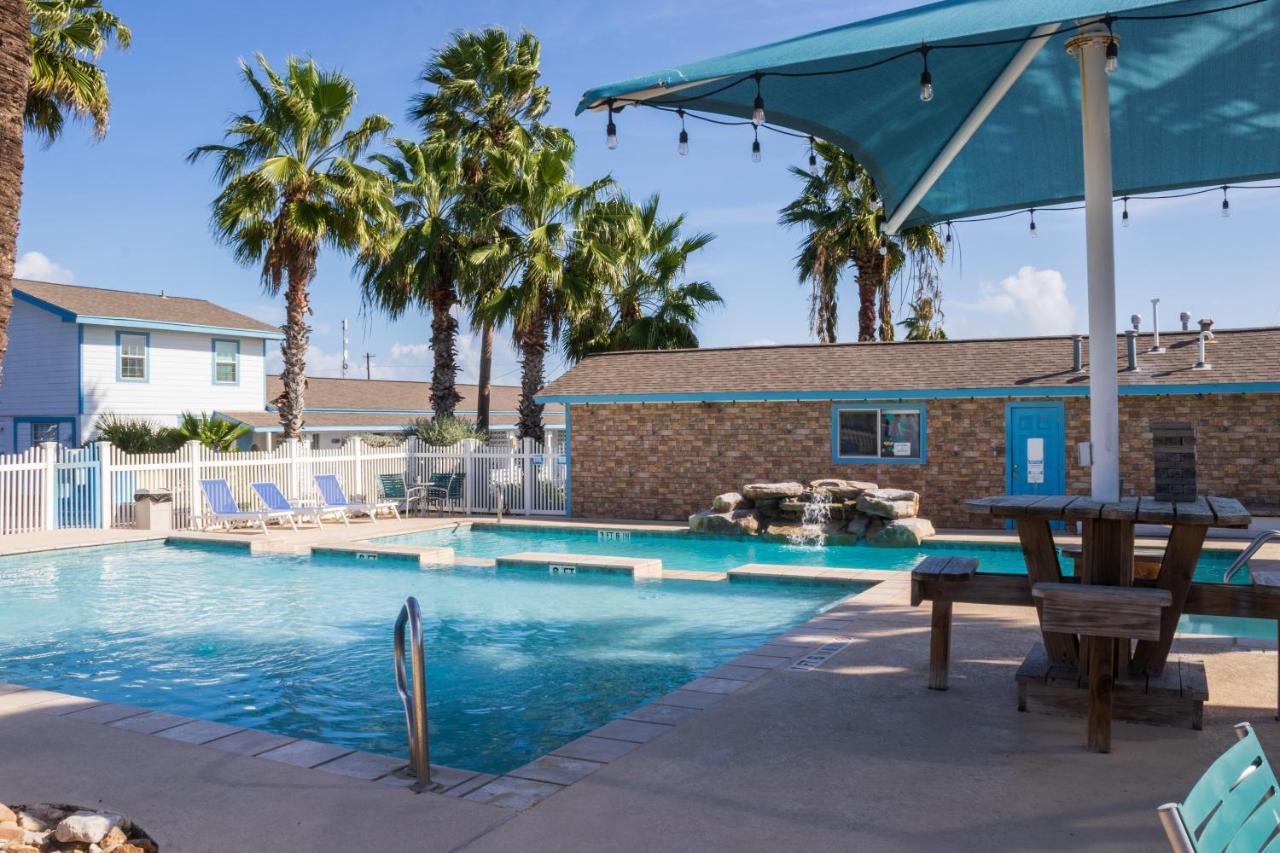 Tropic Island Resort 포트 애런사스 외부 사진